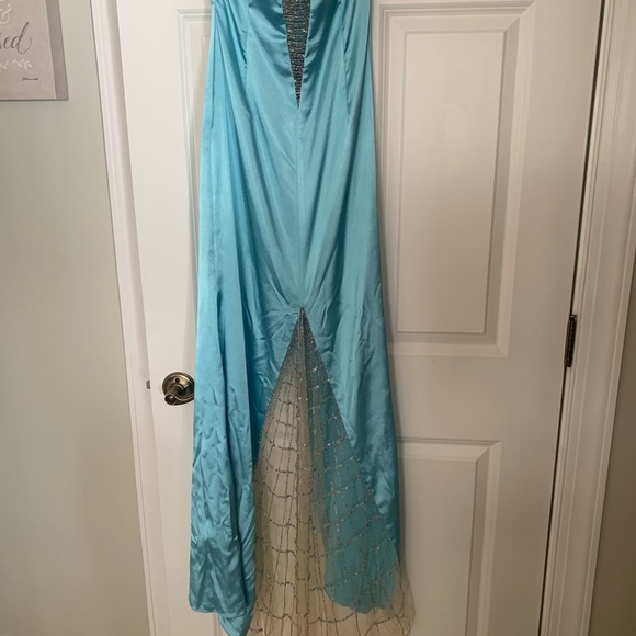 Long formal dress - Picture 5 of 6